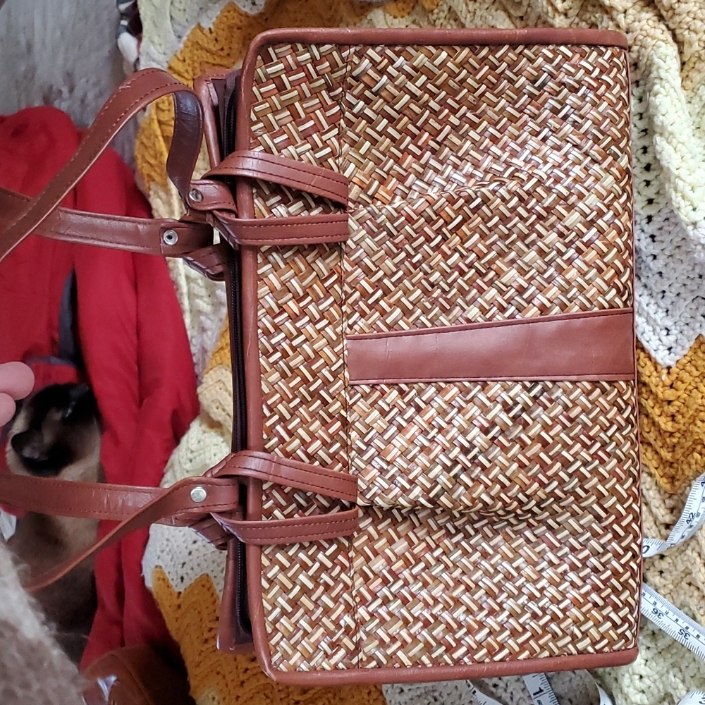 Plastic Tote with leather look